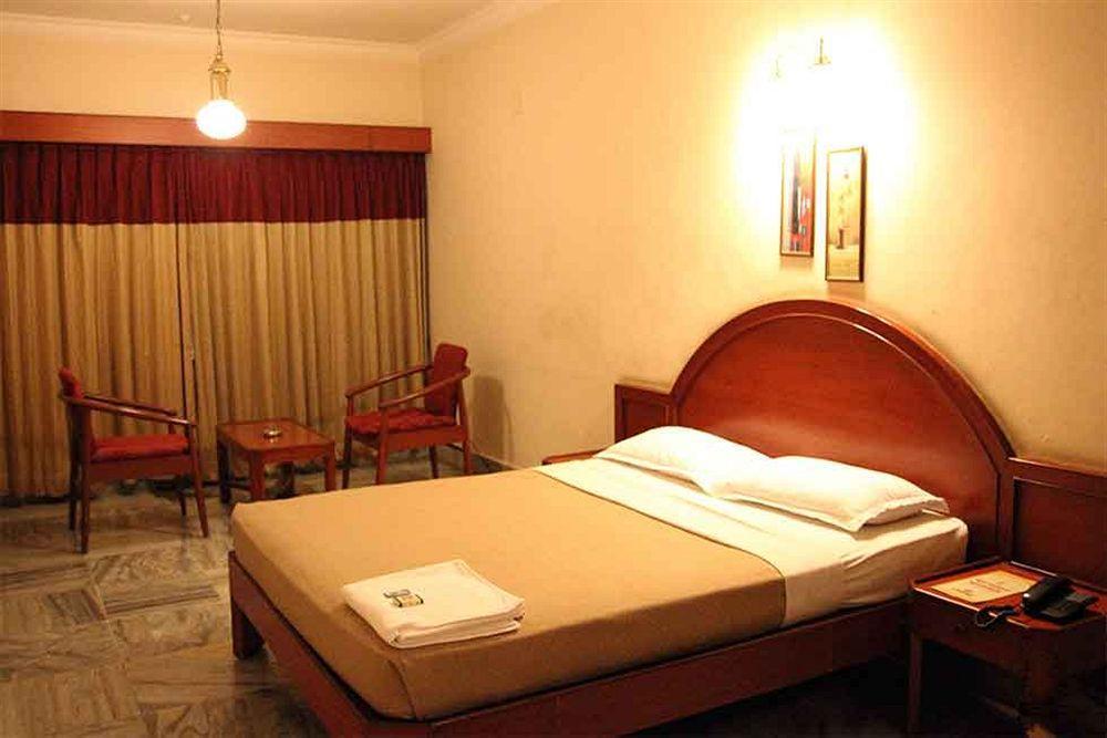 Hôtel Samrat Residency à Bangalore Extérieur photo