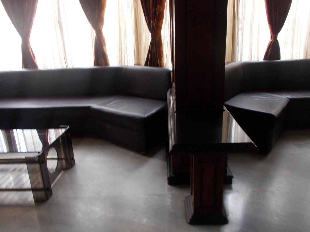 Hôtel Samrat Residency à Bangalore Extérieur photo